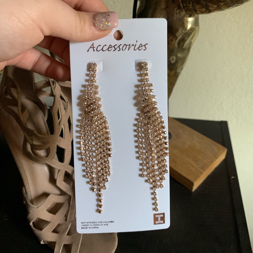 Gold Dangling occasion earrings